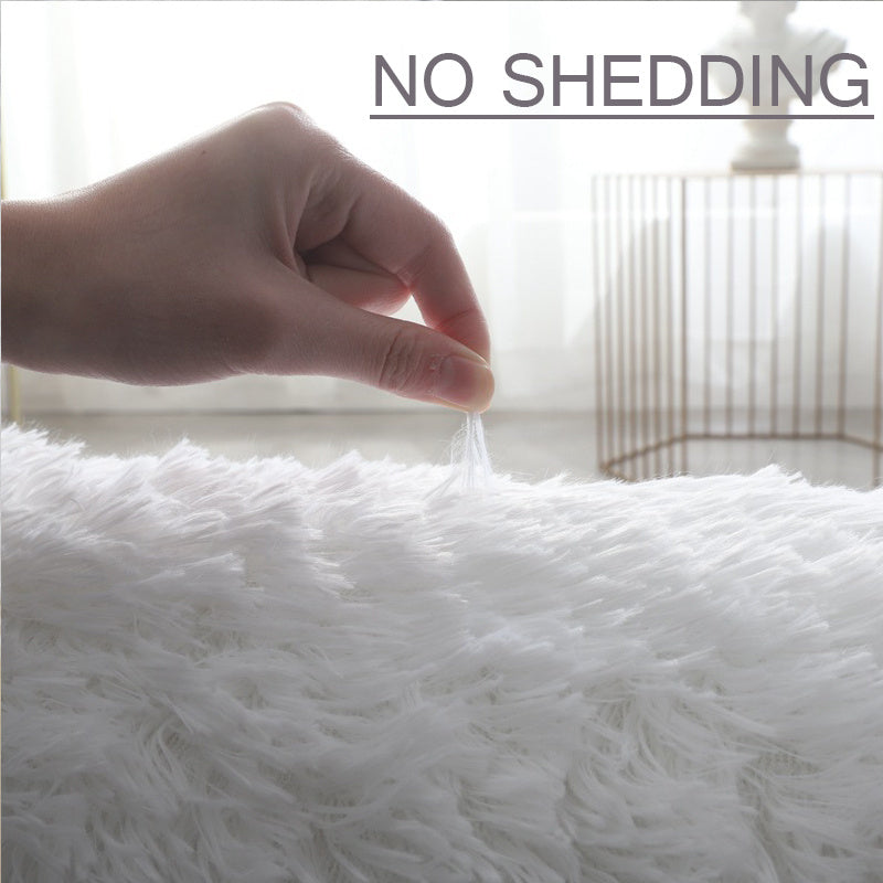 Tappeto Morbido in Peluche – Eleganza e Comfort ai Tuoi Piedi